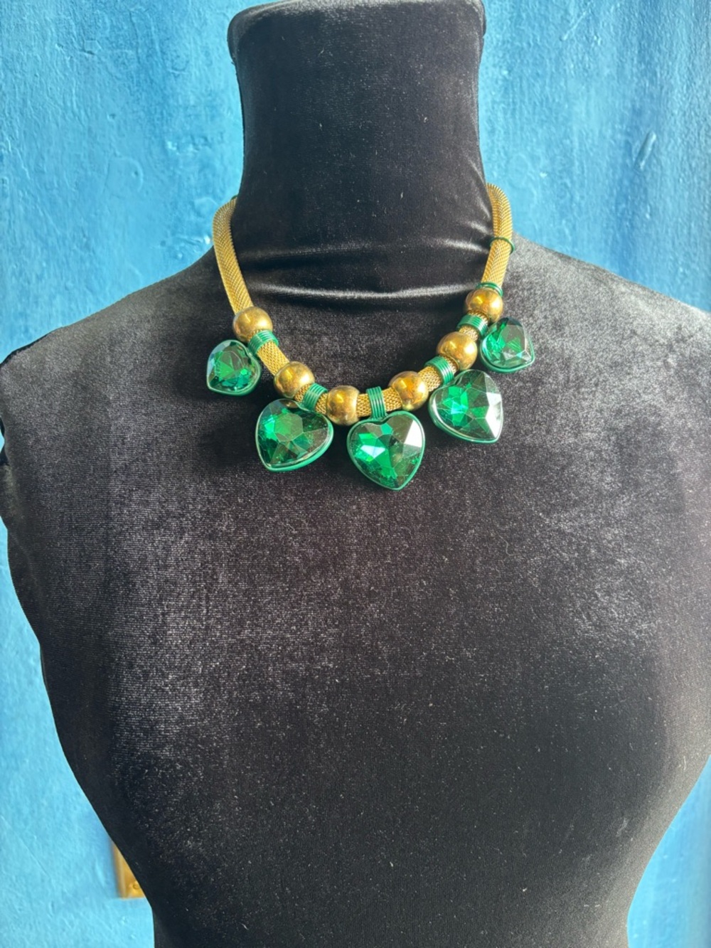 Gold-Tone Necklace with Emerald Green Heart Crystals